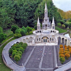 Pellegrinaggio a Lourdes in bus con maggialetti Viaggi